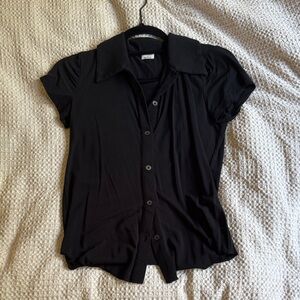 Aritzia pose Button-Up Top